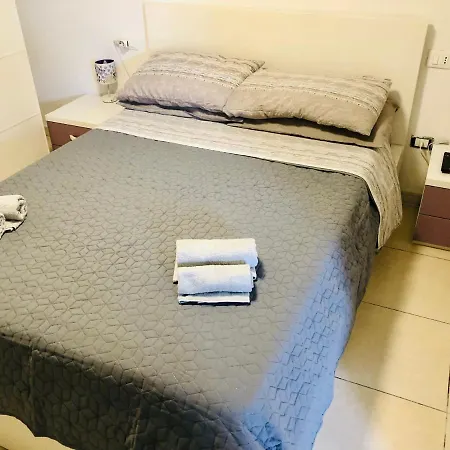 Little House Fiera Di Roma Apartment *